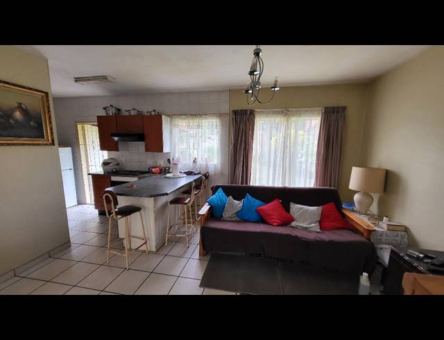 2 BEDROOM DUPLEX FOR SALE IN CLAREMONT